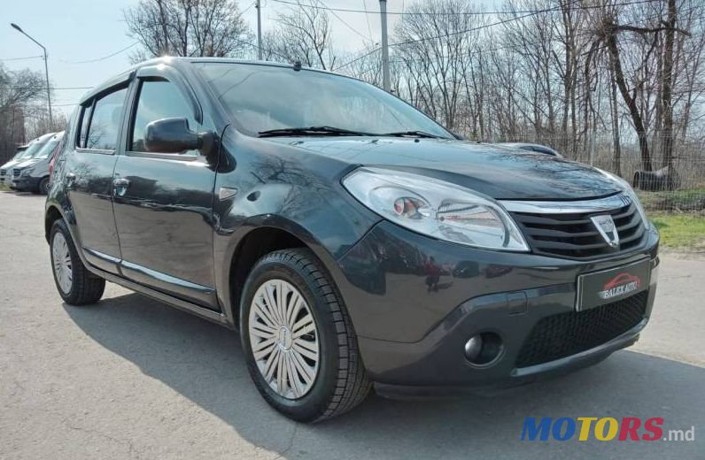 2010' Dacia Sandero photo #1