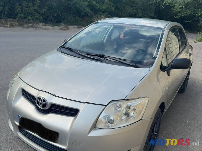 2008' Toyota Auris photo #1