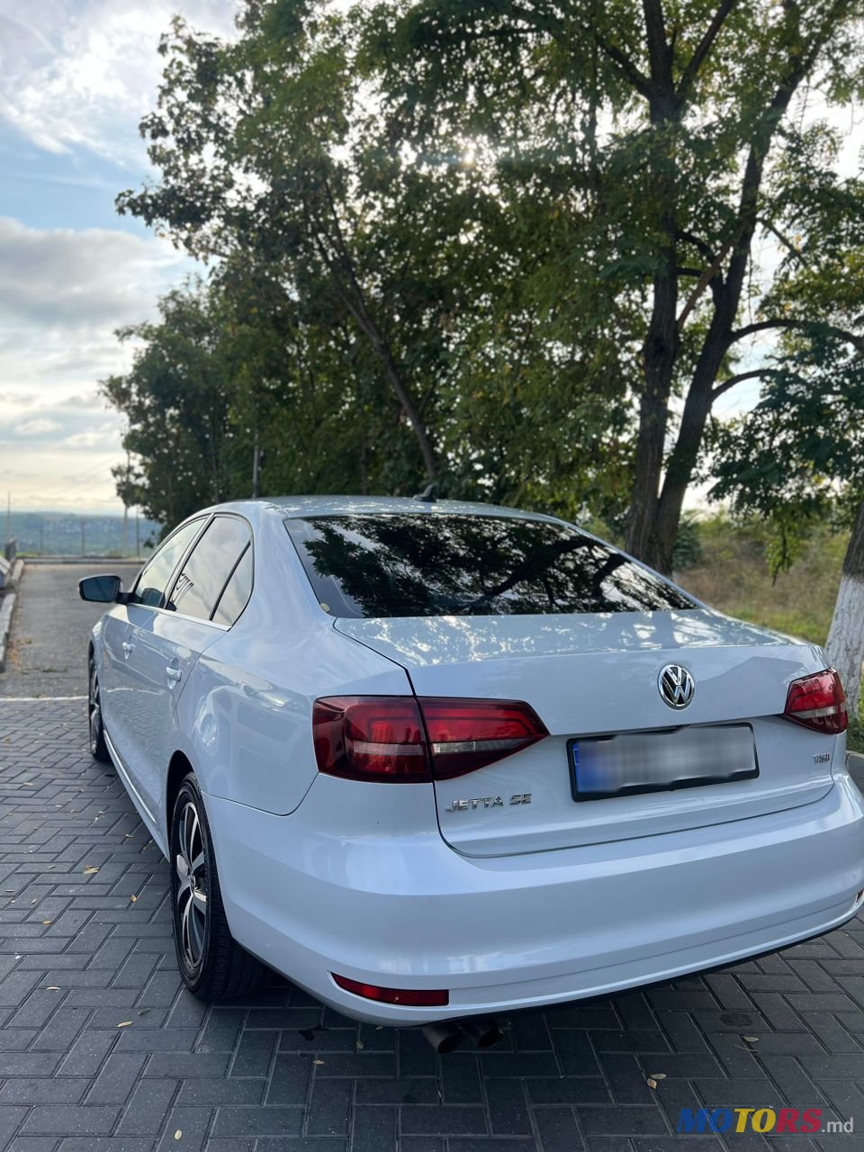 2017' Volkswagen Jetta photo #6