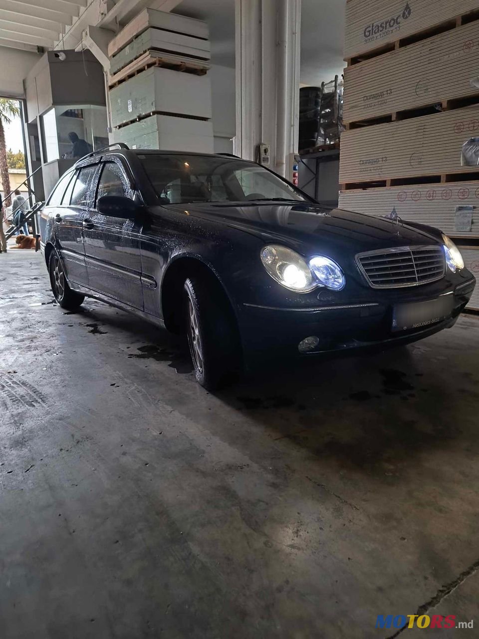 2003' Mercedes-Benz C-Class photo #4