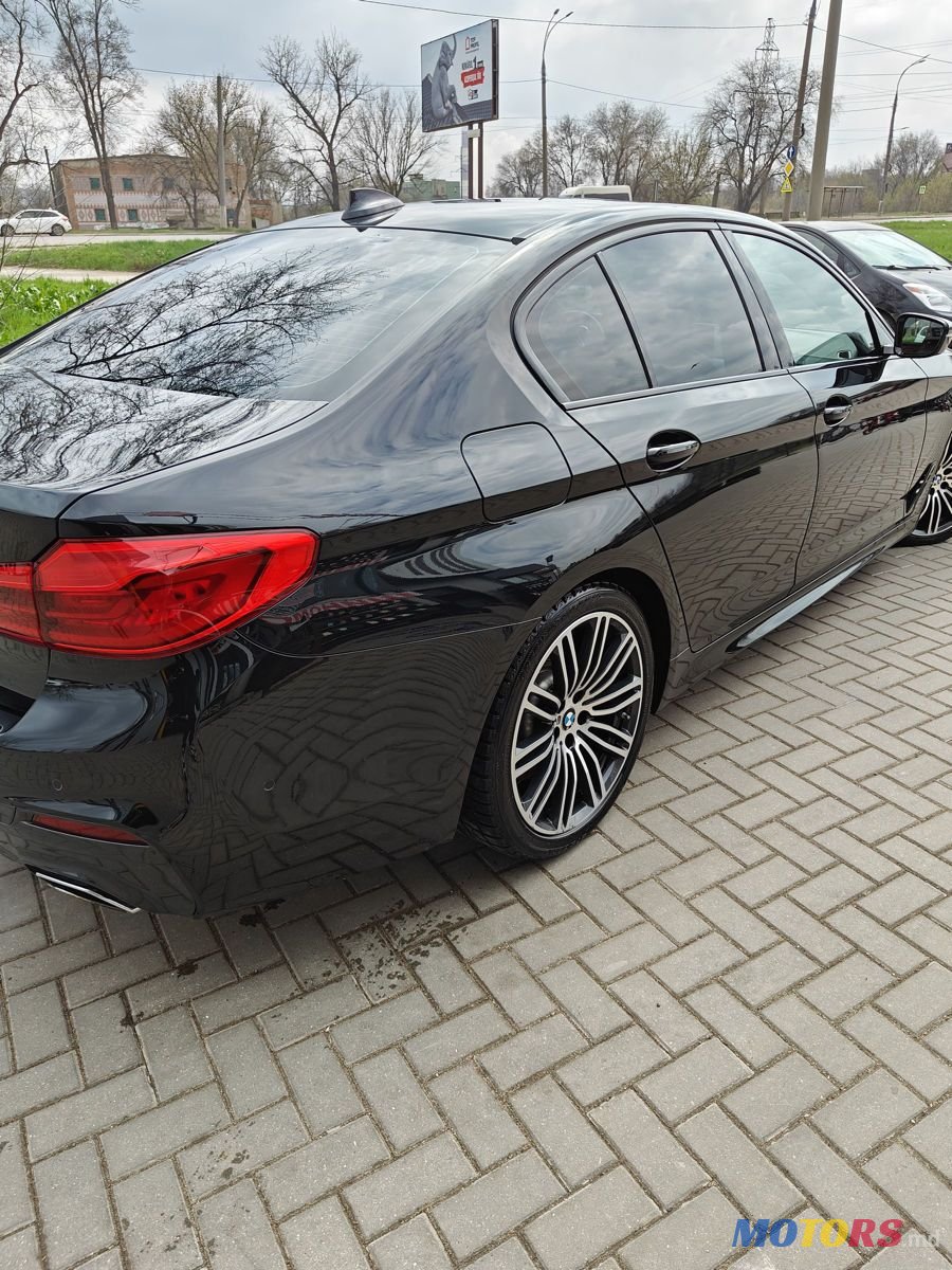 2017' BMW 5 Series photo #3