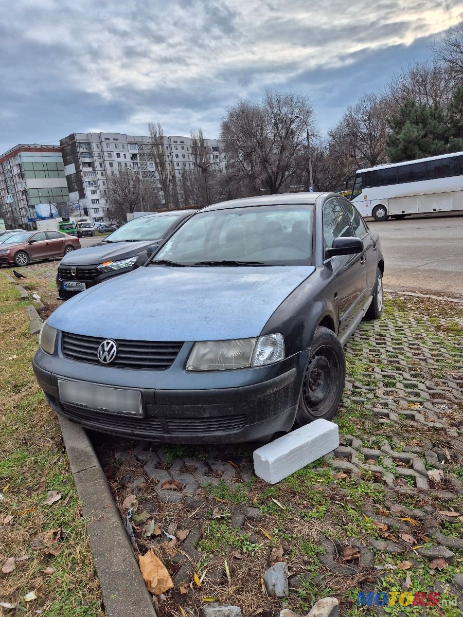 2000' Volkswagen Passat photo #2
