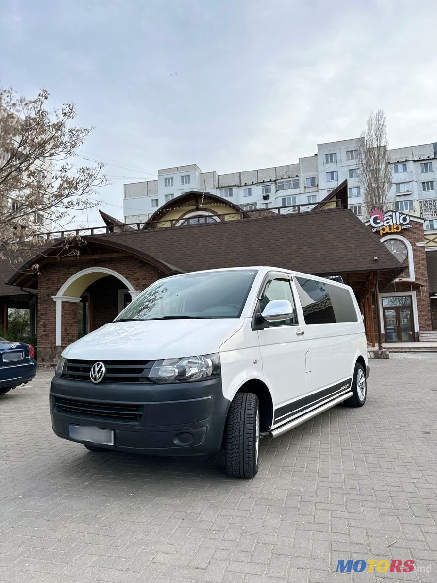 2014' Volkswagen Transporter photo #5