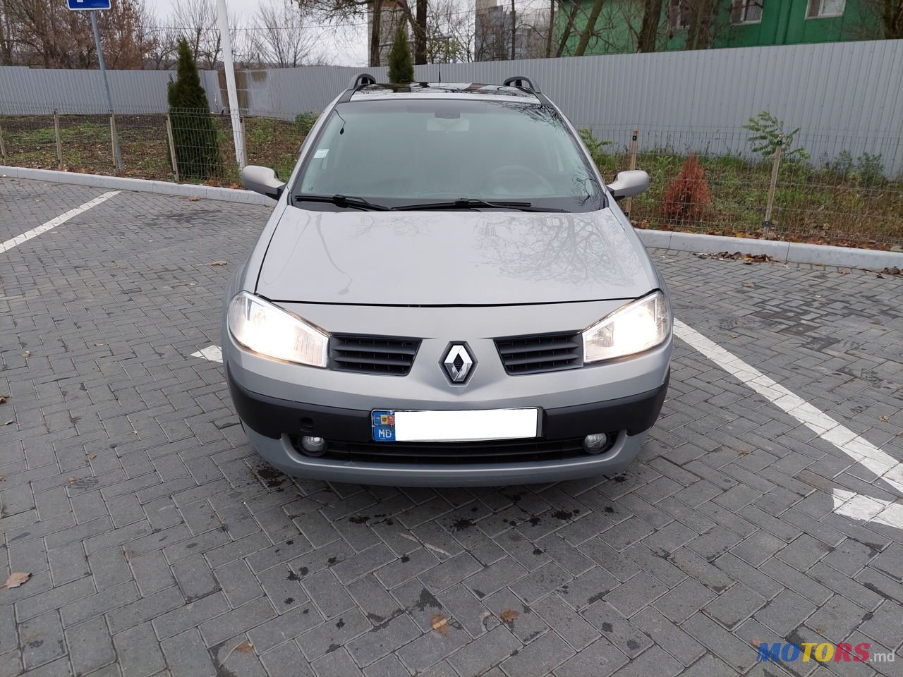 2005' Renault Megane photo #2