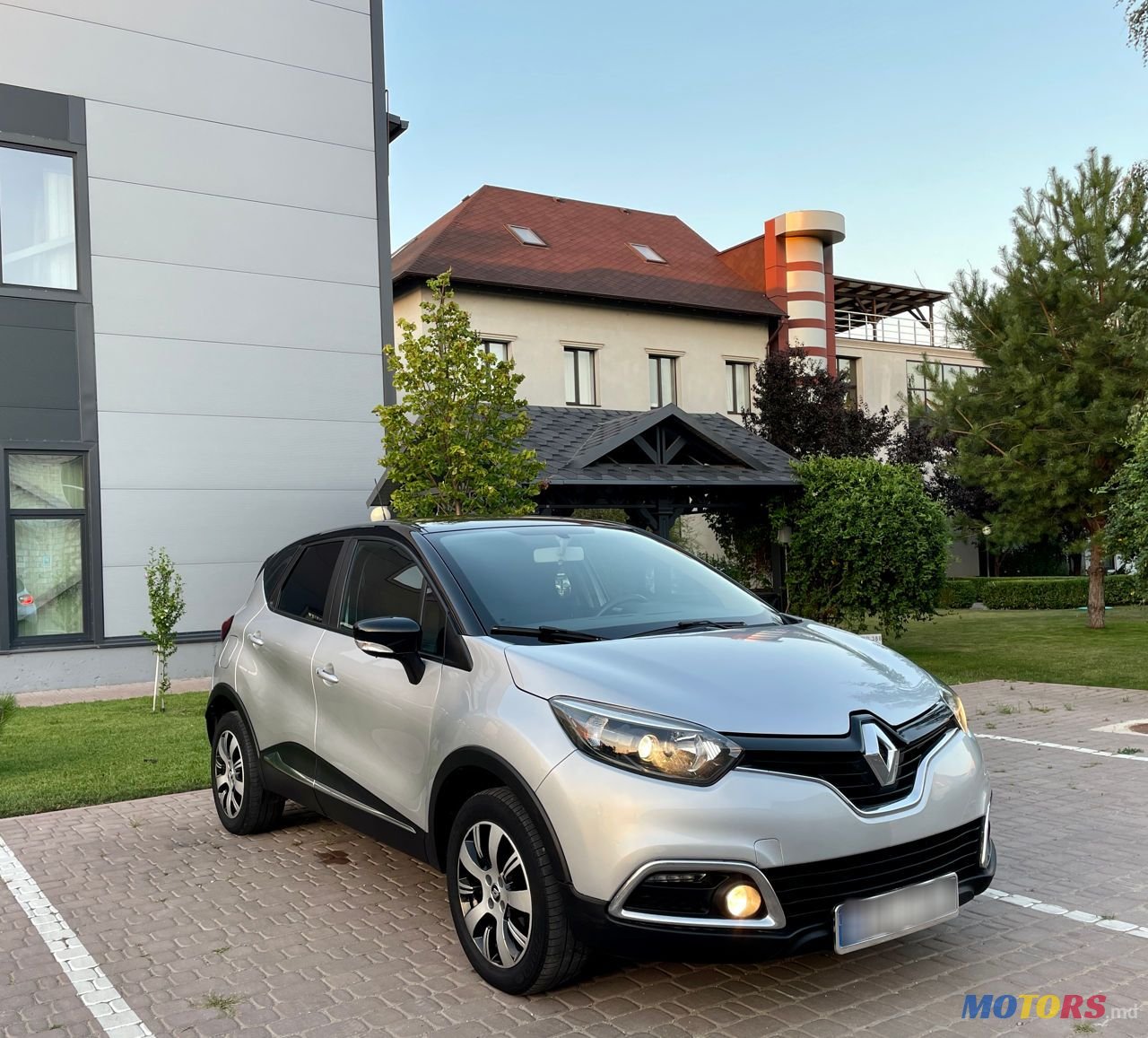 2016' Renault Captur photo #2