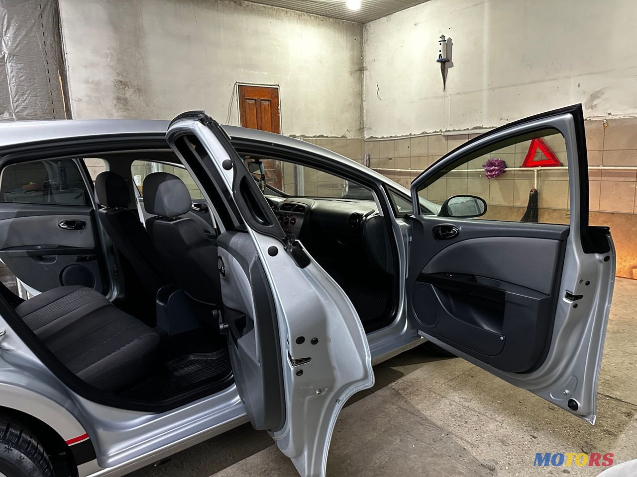 2008' SEAT Leon photo #3