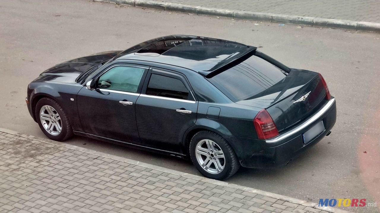 2006' Chrysler 300C photo #2
