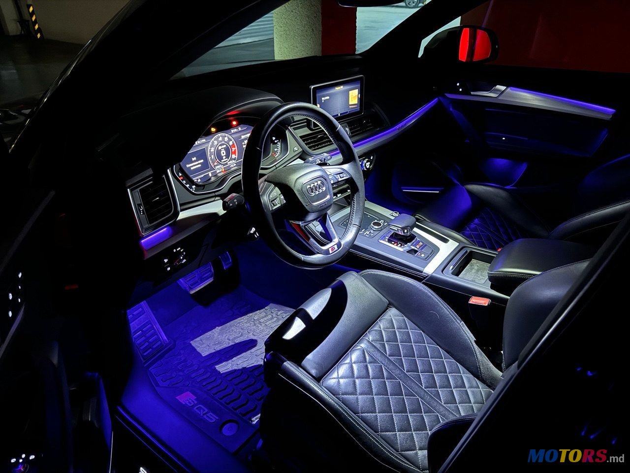 2019' Audi SQ5 photo #5