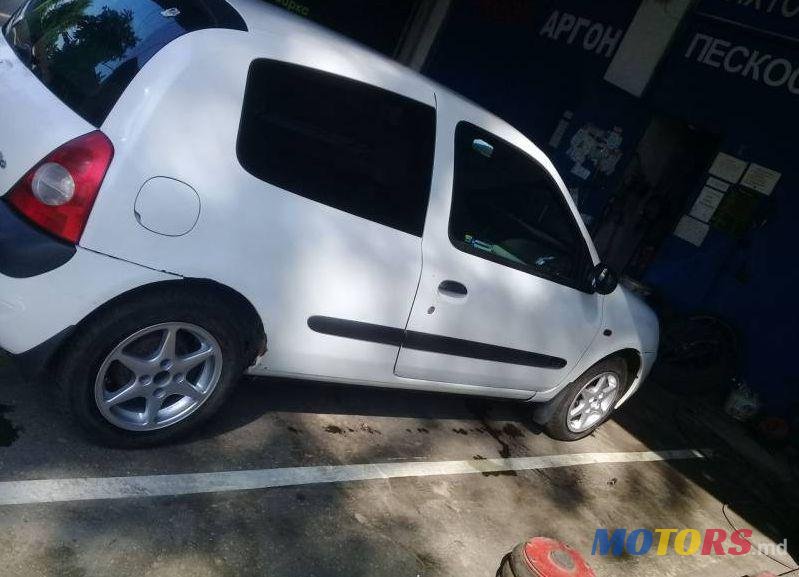 2002' Renault Clio photo #1