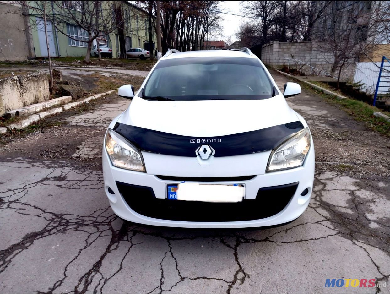 2013' Renault Megane photo #3