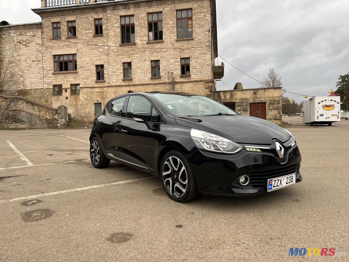2015' Renault Clio photo #2