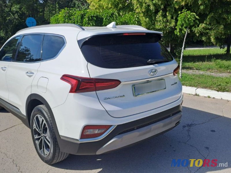 2018' Hyundai Santa Fe photo #3