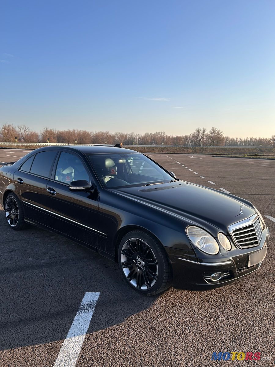 2008' Mercedes-Benz E-Class photo #1