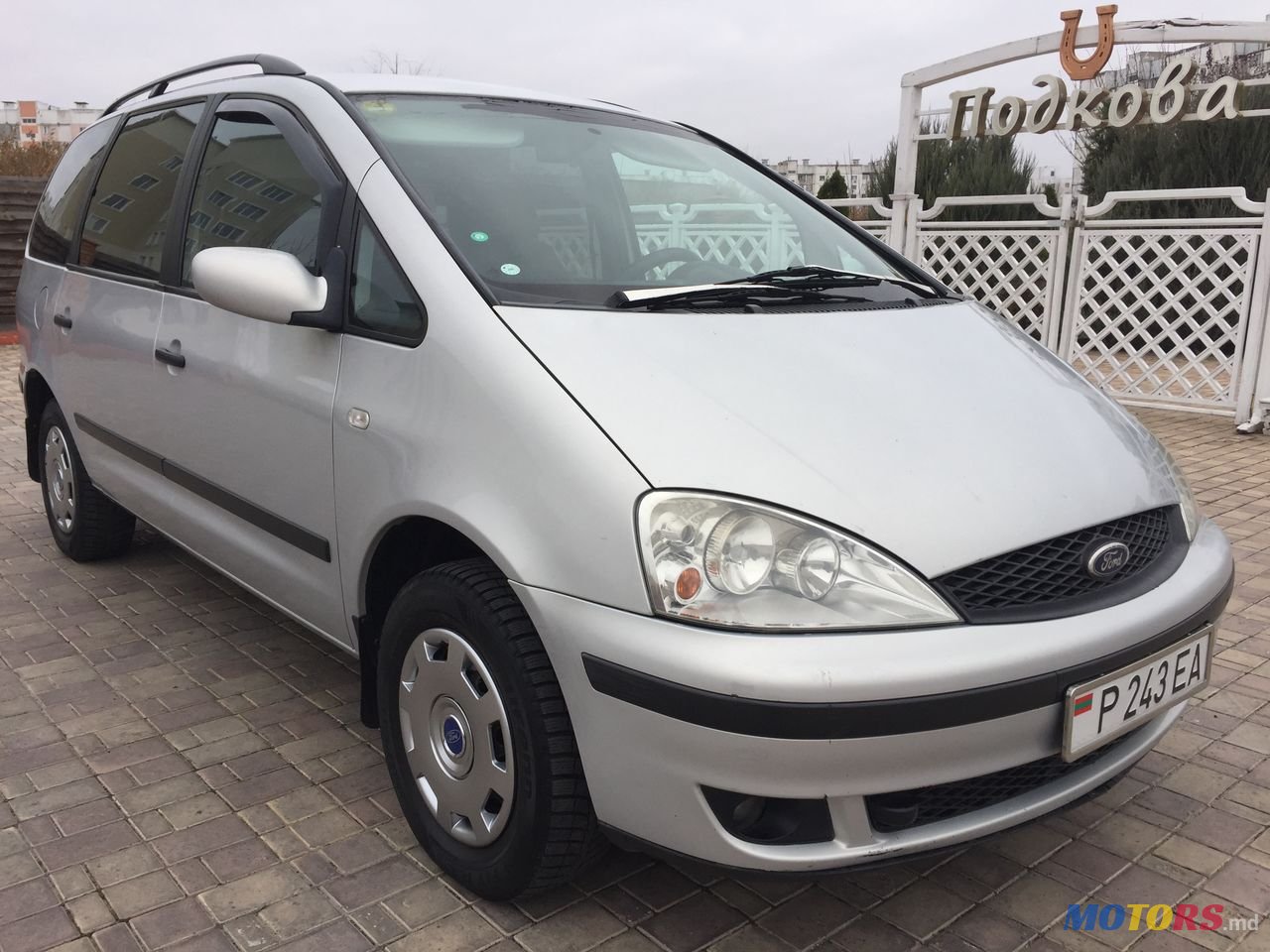 2001' Ford Galaxy photo #1