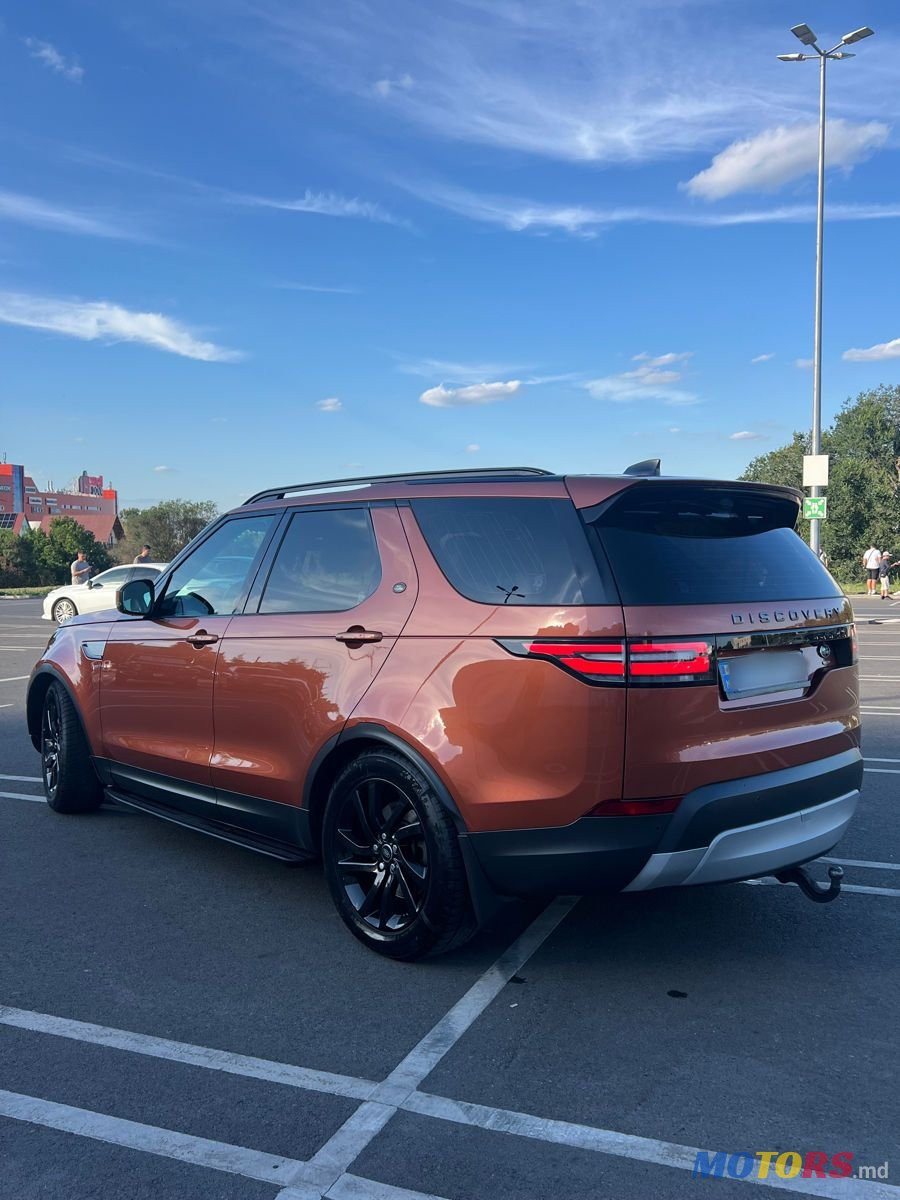 2017' Land Rover Discovery photo #5