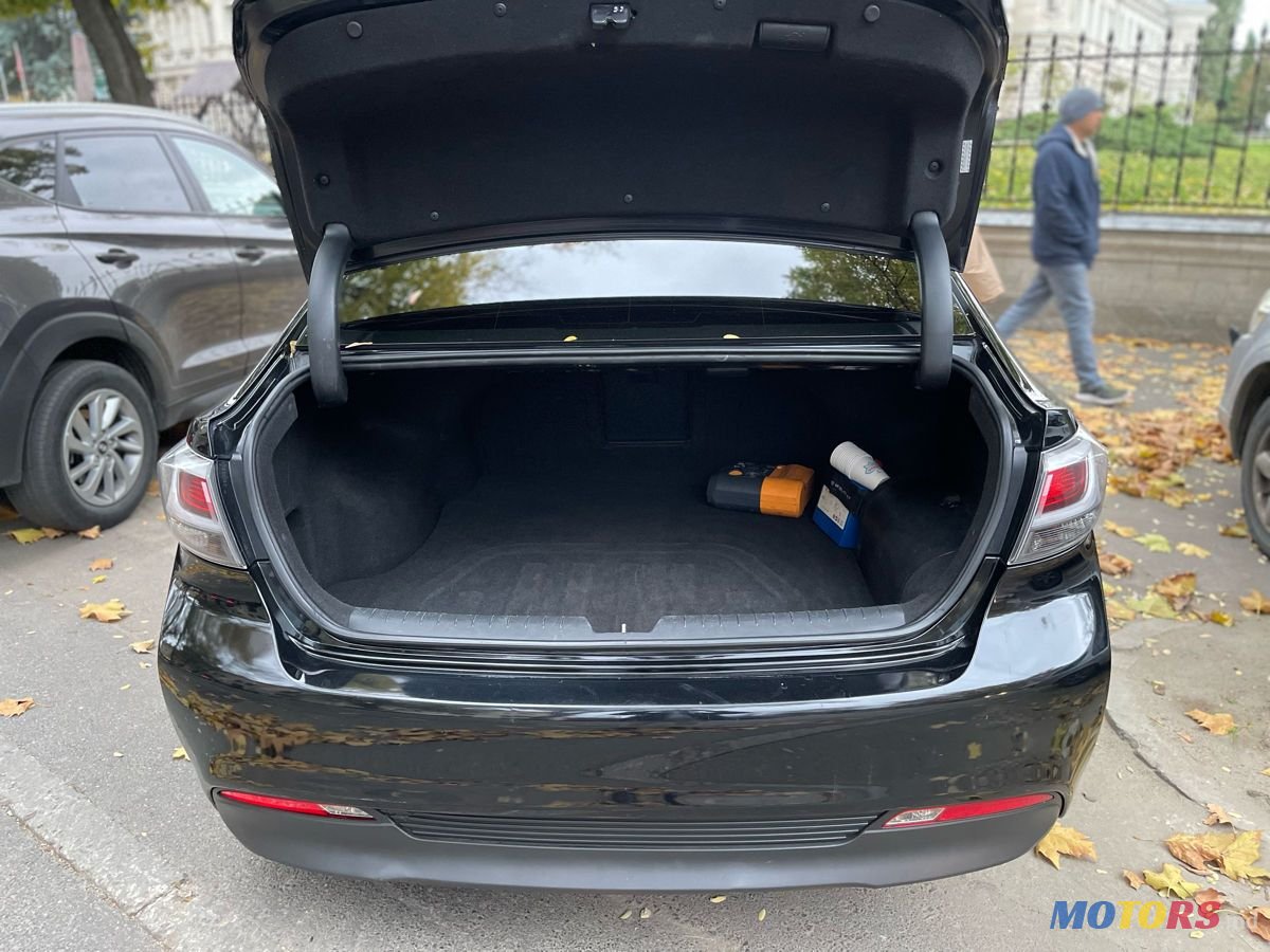 2015' Hyundai Sonata photo #5