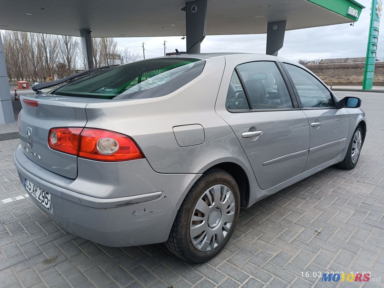 2005' Renault Laguna photo #2