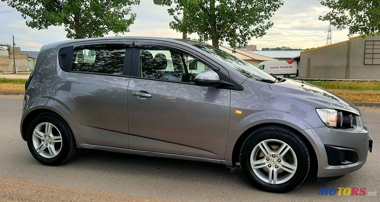 2013' Chevrolet Aveo photo #4