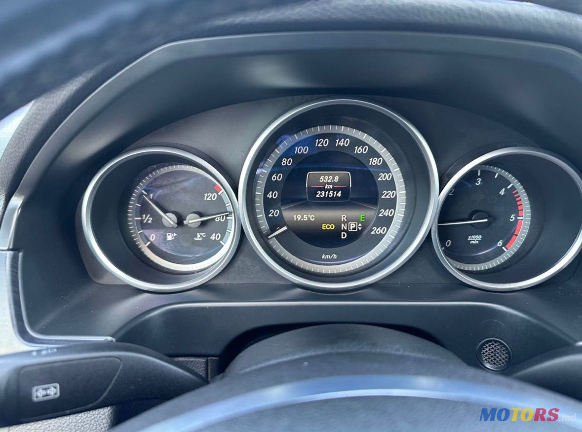 2014' Mercedes-Benz E-Class photo #5