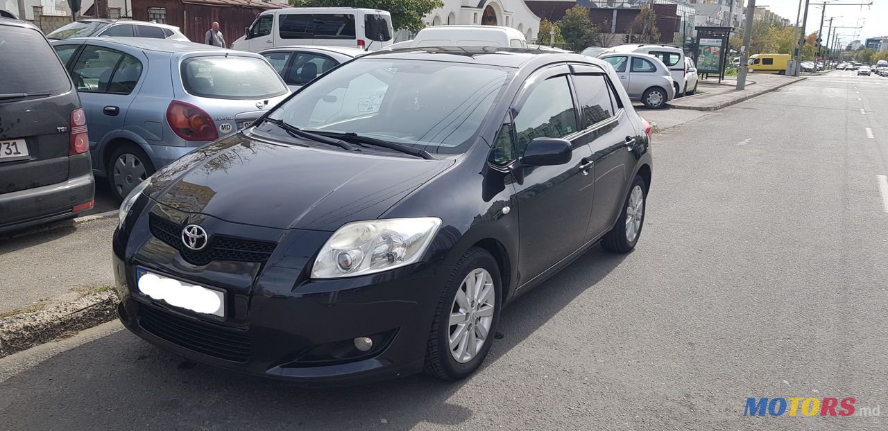 2008' Toyota Auris photo #1