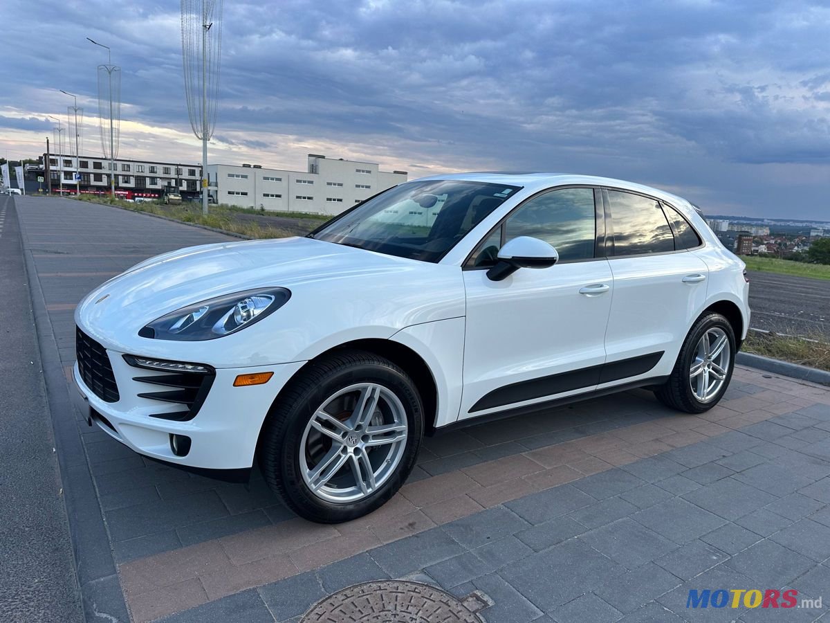 2018' Porsche Macan photo #2