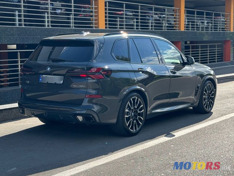 2023' BMW X5 photo #3