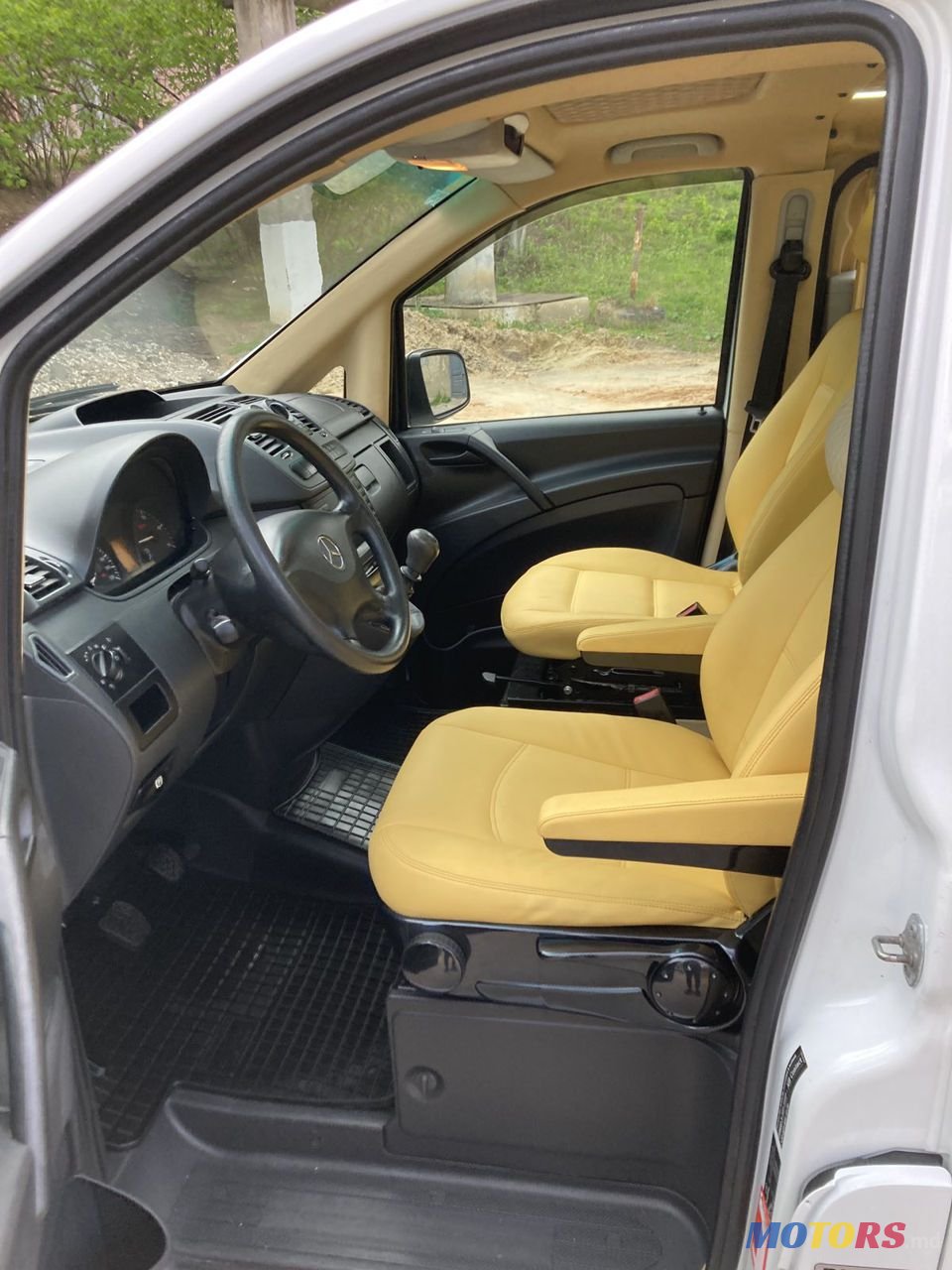 2013' Mercedes-Benz Vito photo #3