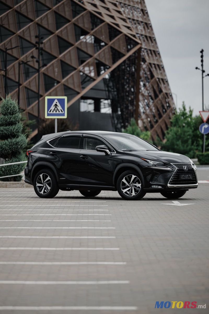 2017' Lexus Nx Series photo #3