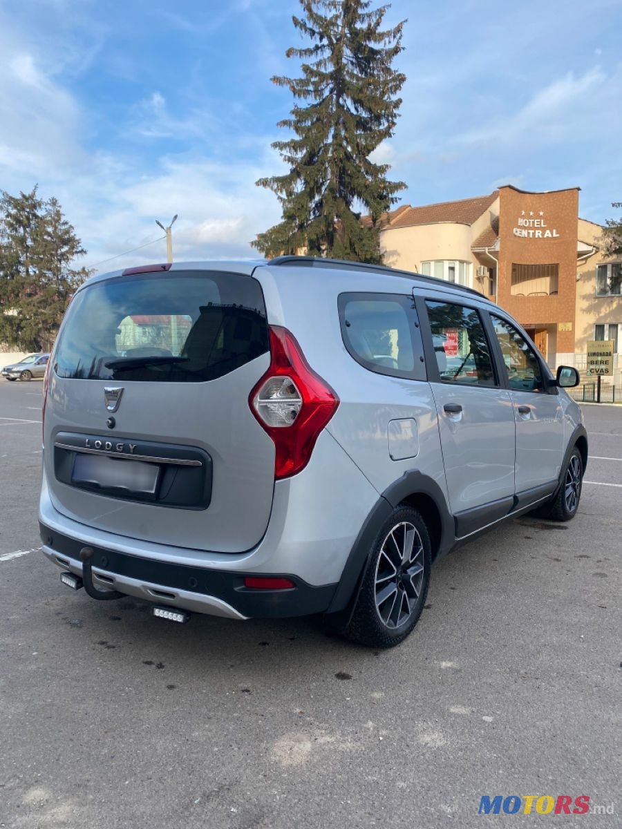 2017' Dacia Lodgy photo #2