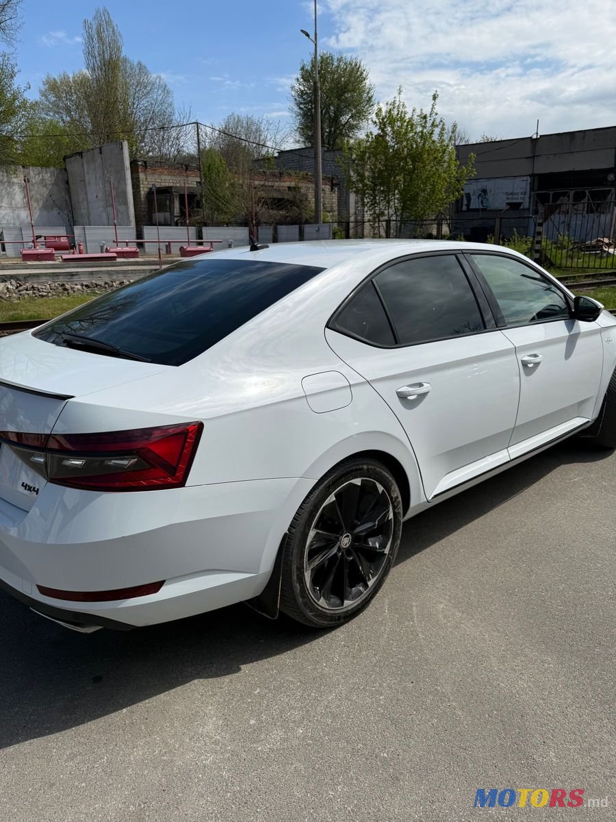 2019' Skoda Superb photo #5