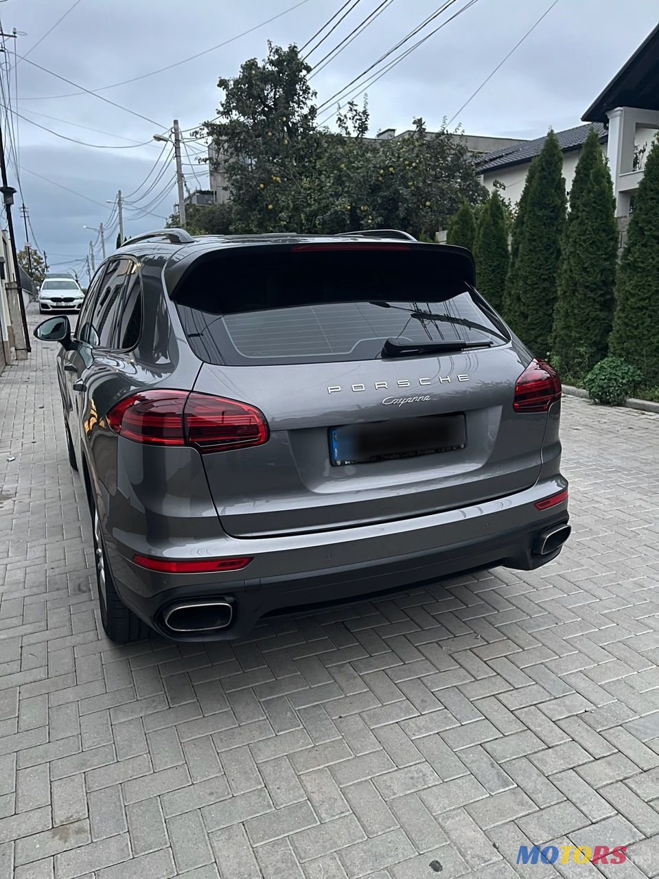 2015' Porsche Cayenne photo #3