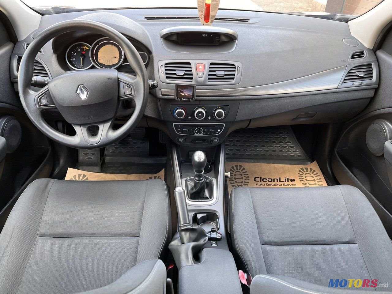 2010' Renault Megane photo #4