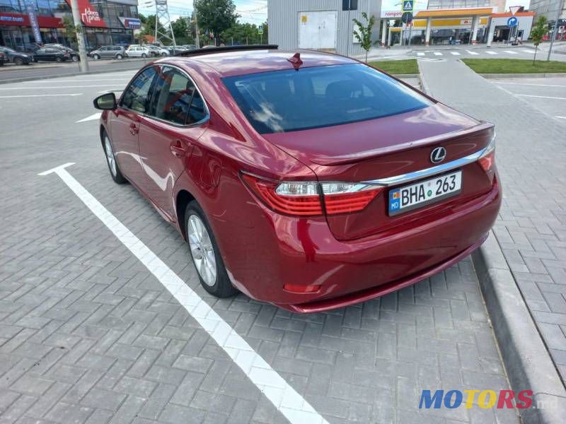 2013' Lexus ES photo #1