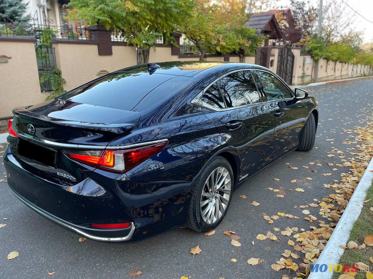 2019' Lexus Es Series photo #5
