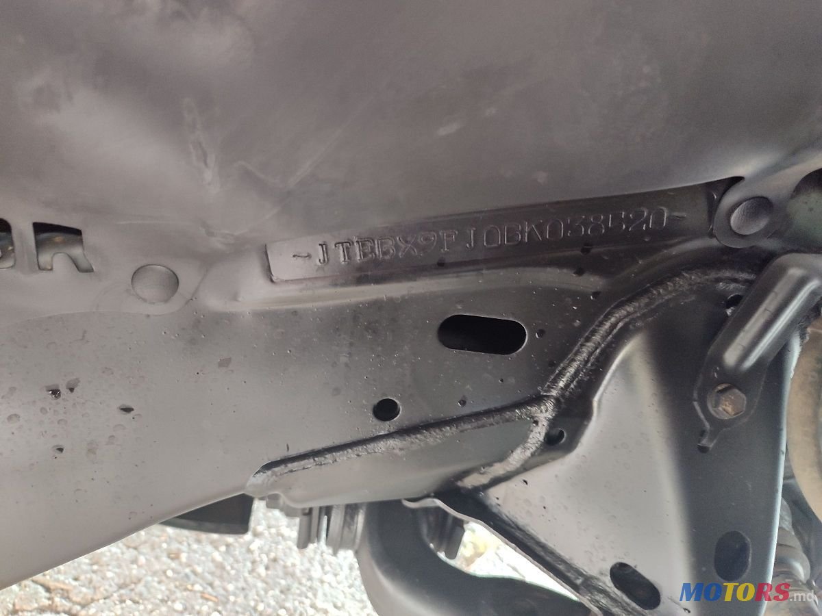 2011' Toyota Land Cruiser Prado photo #4