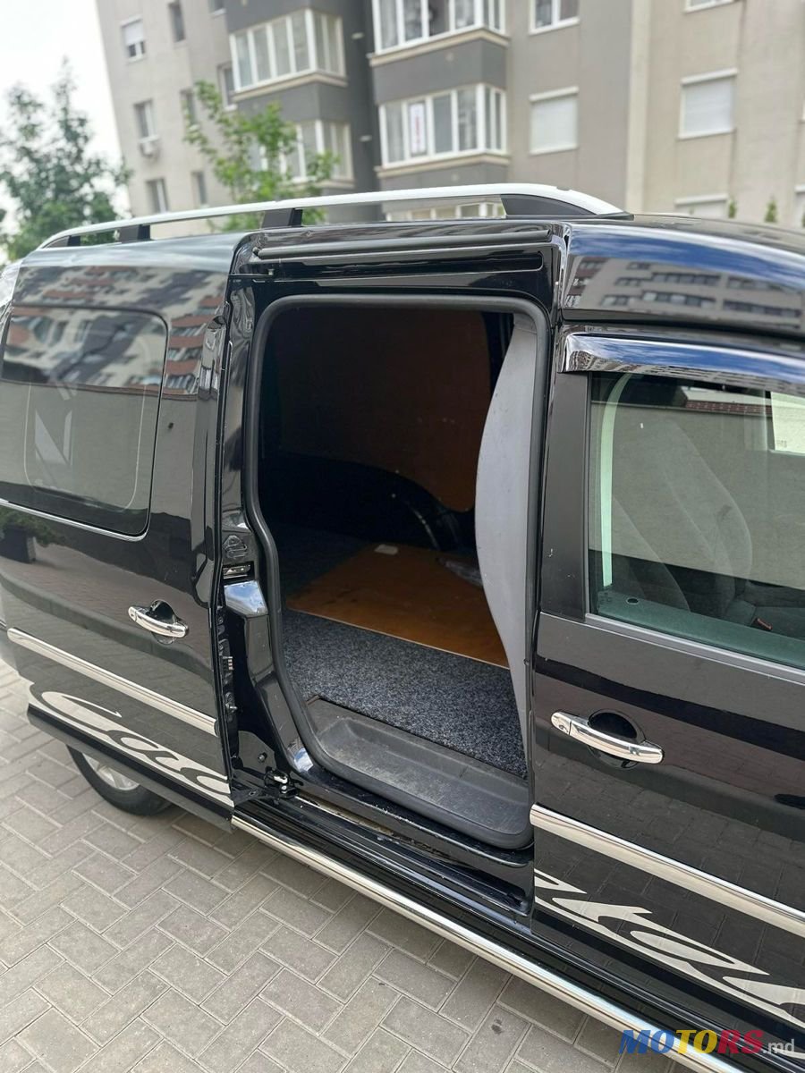 2015' Volkswagen Caddy photo #5