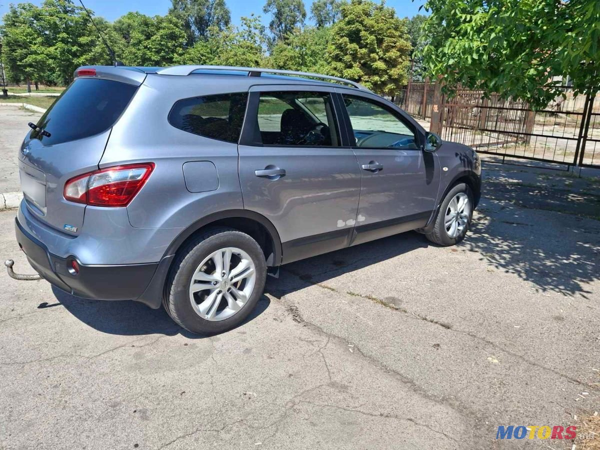 2011' Nissan Qashqai+2 photo #3
