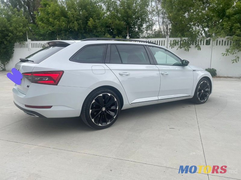 2019' Skoda Superb photo #3