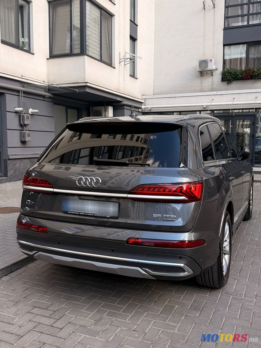 2021' Audi Q7 photo #3