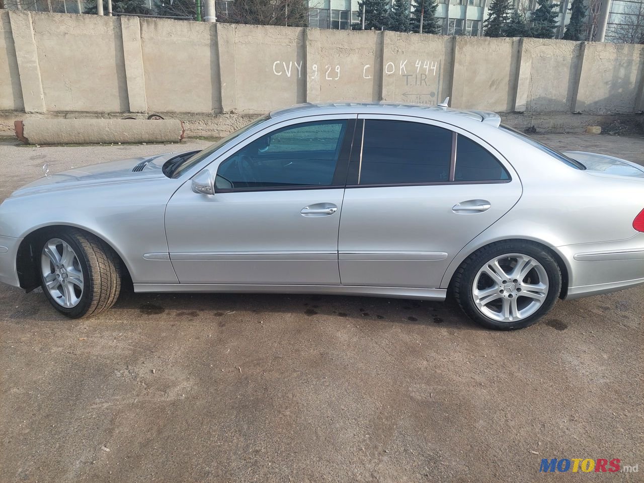 2007' Mercedes-Benz E Класс photo #3