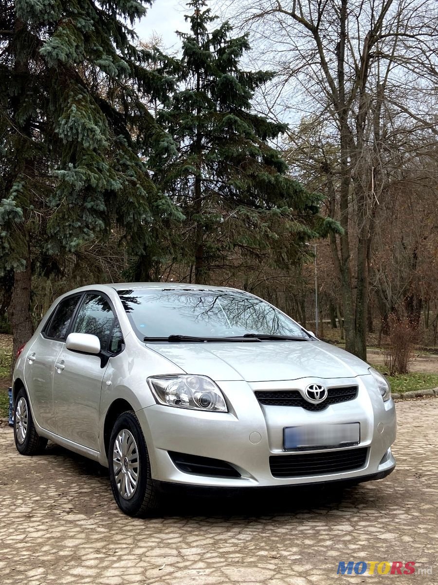 2008' Toyota Auris photo #1