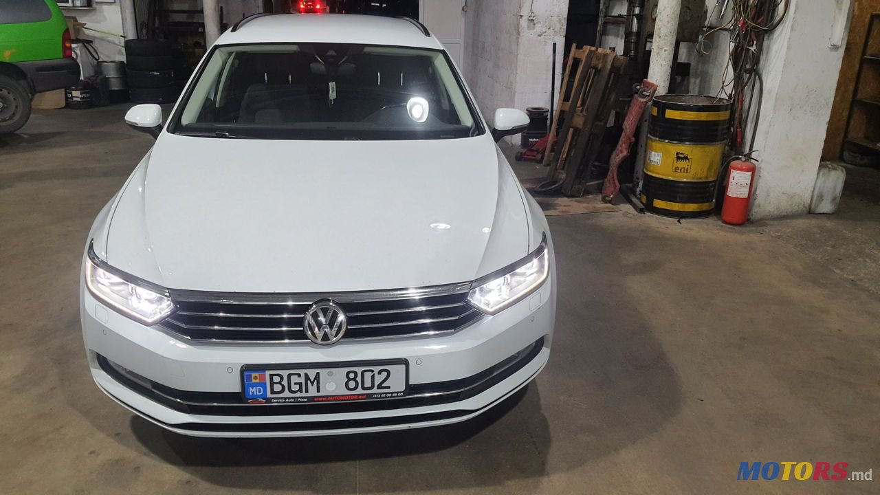 2017' Volkswagen Passat photo #1