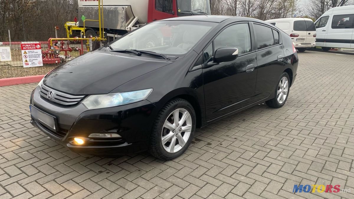 2010' Honda Insight photo #2