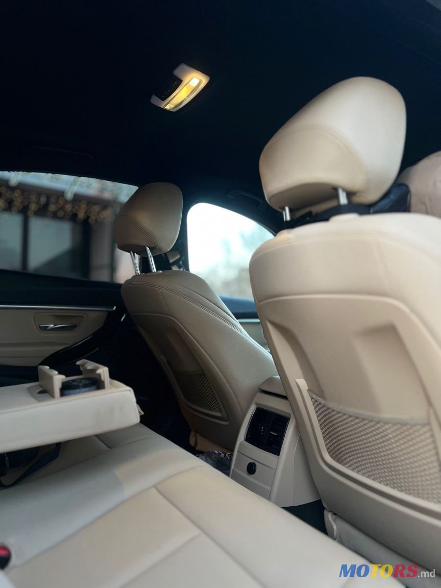 2017' BMW 3 Series photo #6