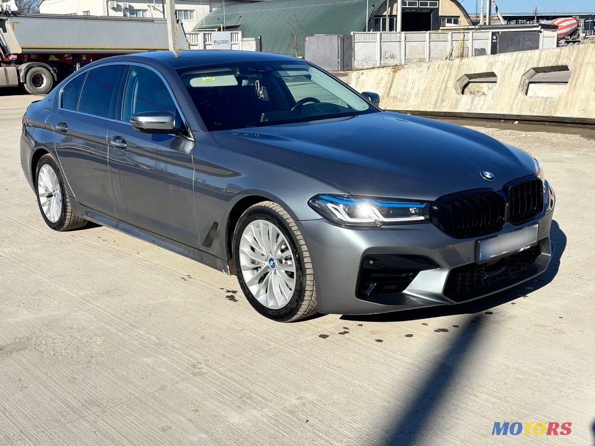 2017' BMW 5 Series photo #1