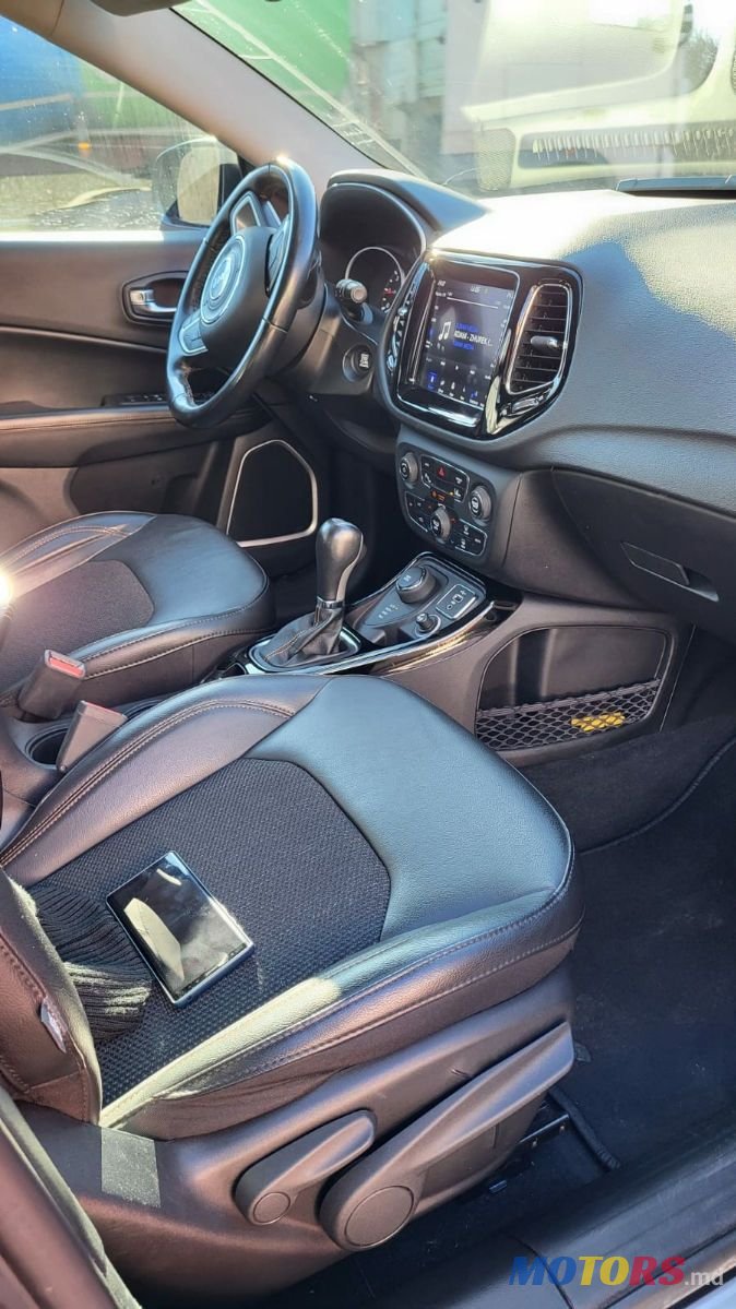 2020' Jeep Compass photo #5