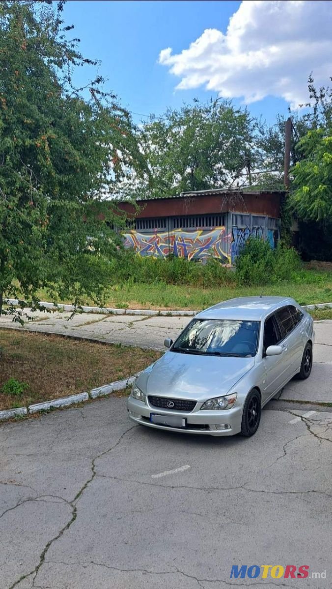 2003' Lexus Is Series photo #4