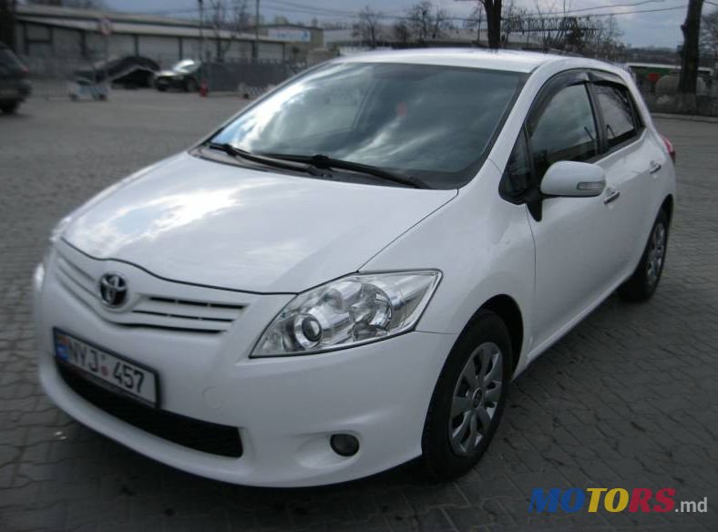 2010' Toyota Auris photo #4