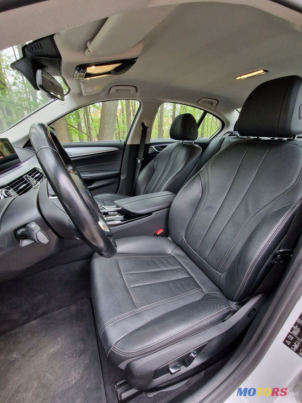 2017' BMW 5 Series photo #6