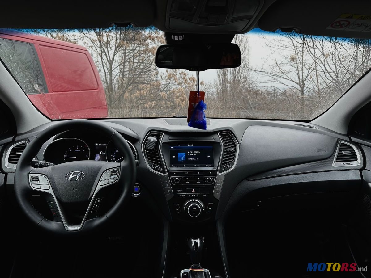 2018' Hyundai Santa Fe photo #6